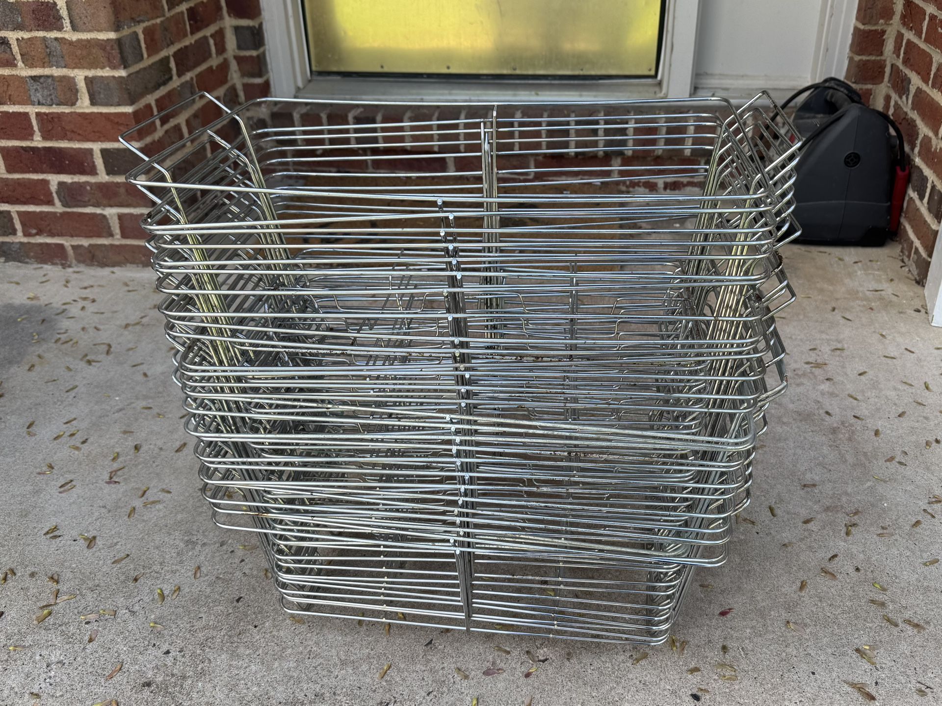 26 Chafing Wire Racks