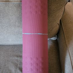 Yoga Mat In Great Condition And Very Good Quality.  Check Out My Other Offers.
