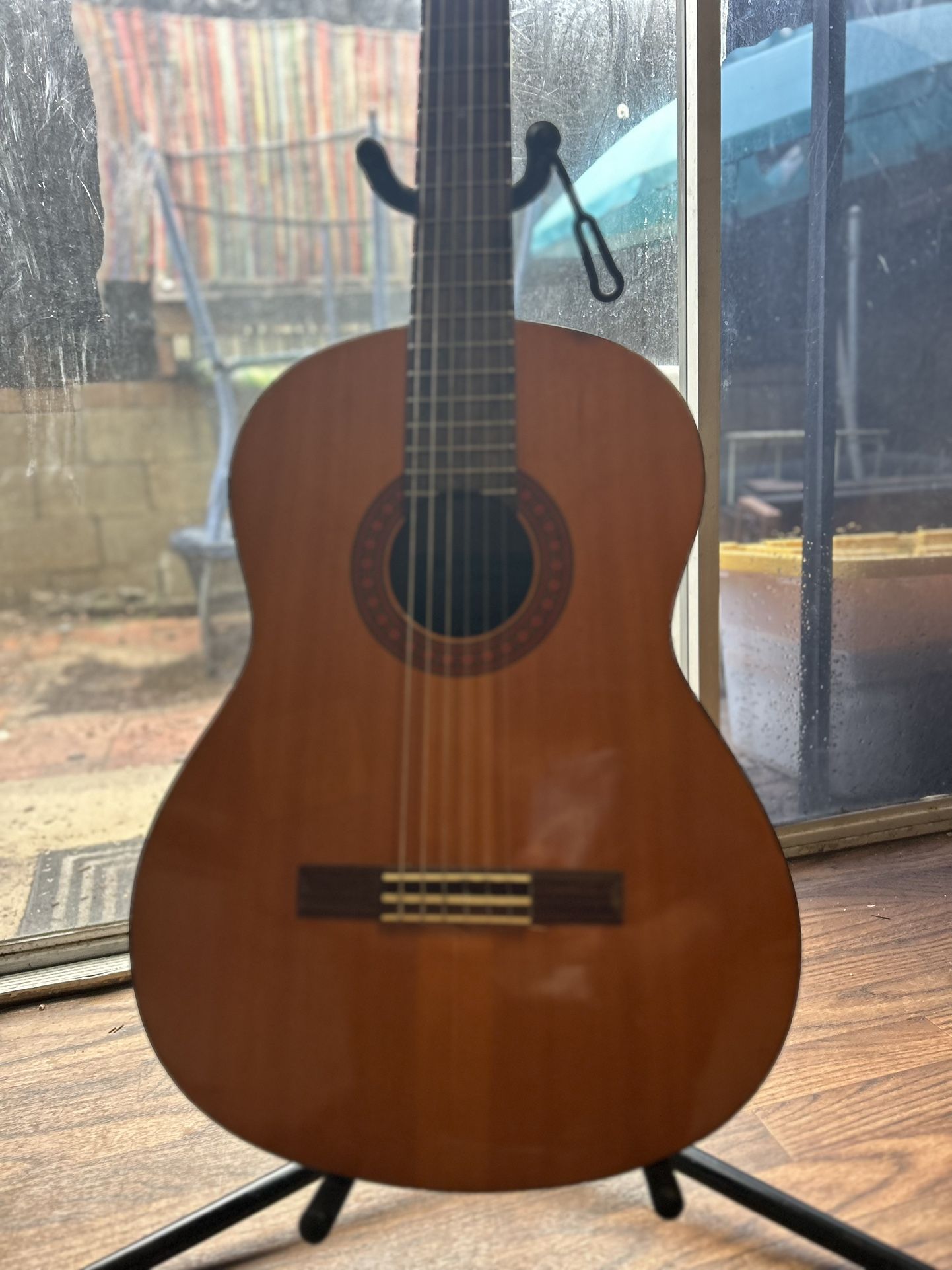 Yamaha CX 40 Electro Acoustic Guitar