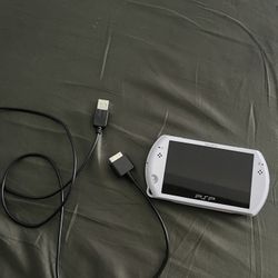 Adult Owned Used White Psp Go