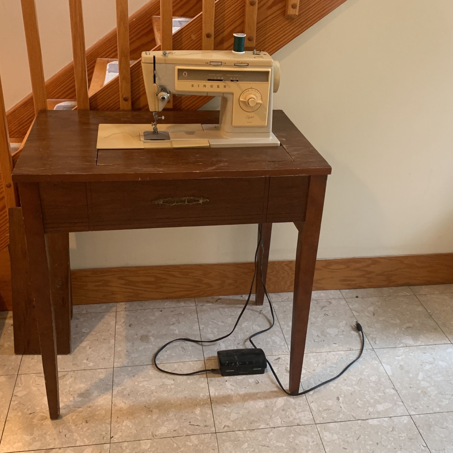 Vintage Singer, Sewing Machine From The 80S