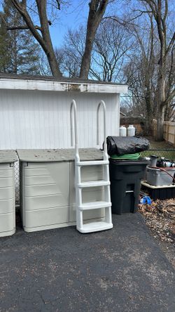 Swimming pool ladder - used