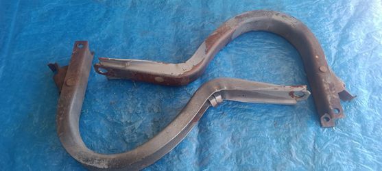 Chevrolet Caprice or Impala truck hinges