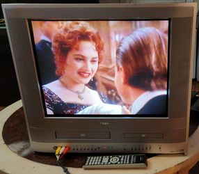 20" CRT TV VCR/DVD Player Combo 2004