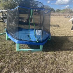 trampoline with swing