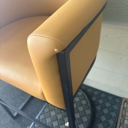 Bar stool