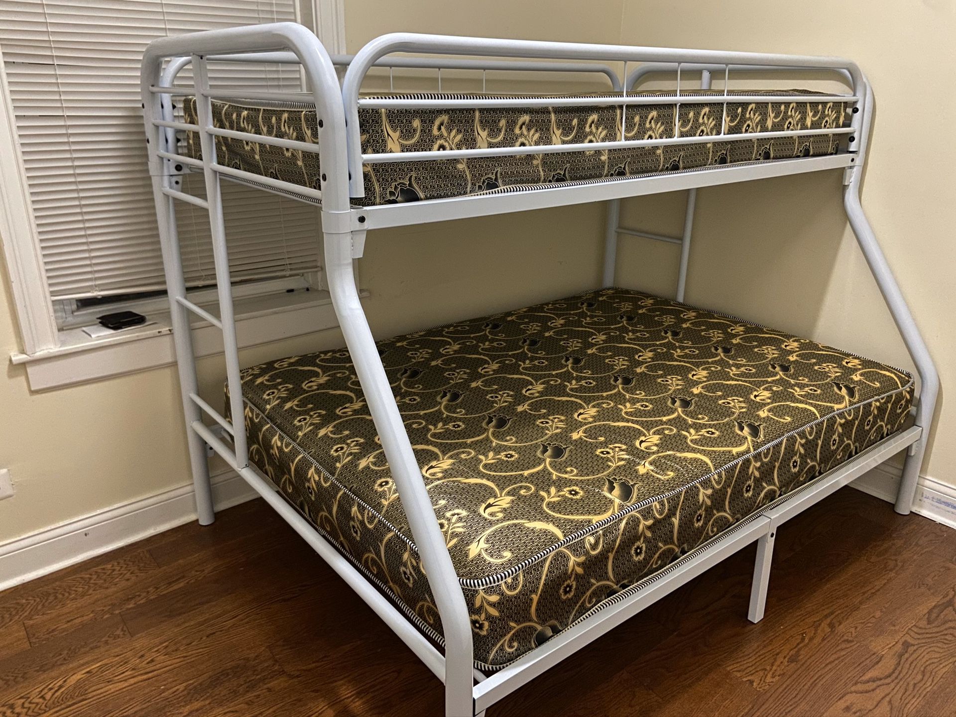 Brand new metal bunk bed with mattresses