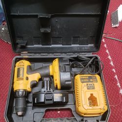 Dewalt Drill With 2 Batteries
