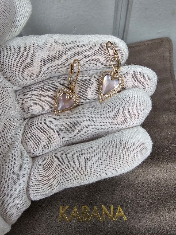Lady's Rose 14 Karat Earrings * Round Diamonds : 0.41 carat total * Pink MopÂ