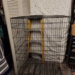 Cat Cage Does Have Pull Out Tray Bottom