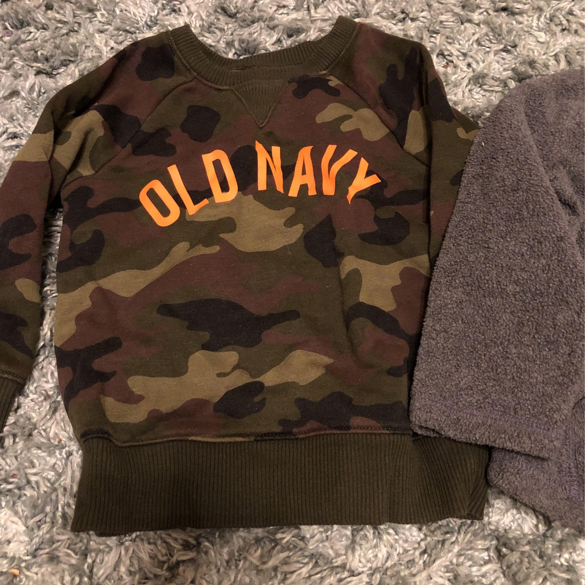 Pullover Sweaters