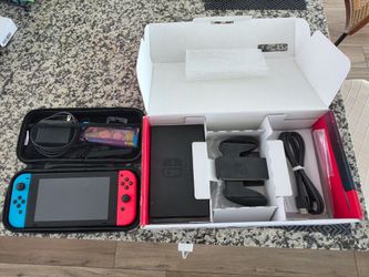Nintendo Switch Console Bundle – Complete w/ Box & Carrying Case