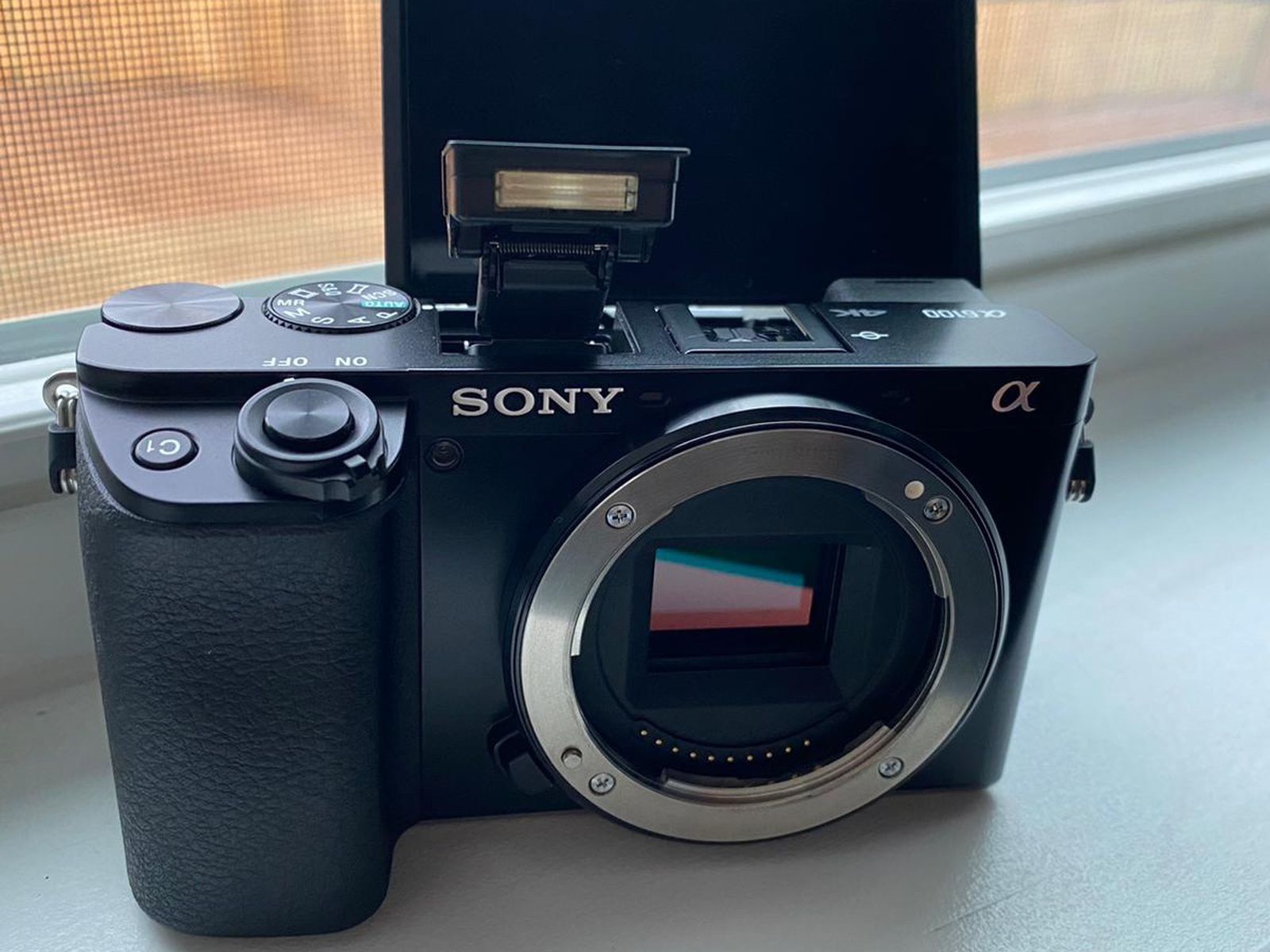 Sony 6100 With 16-50mm Lens