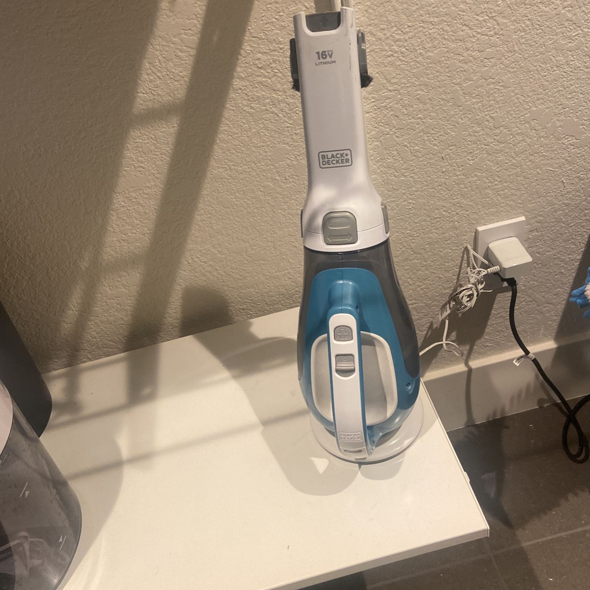 Black & Decker Dustbuster Cordless Handheld Vacuum