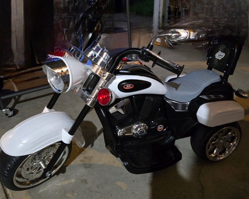 6v Motorized 3 Wheel Motorcycle