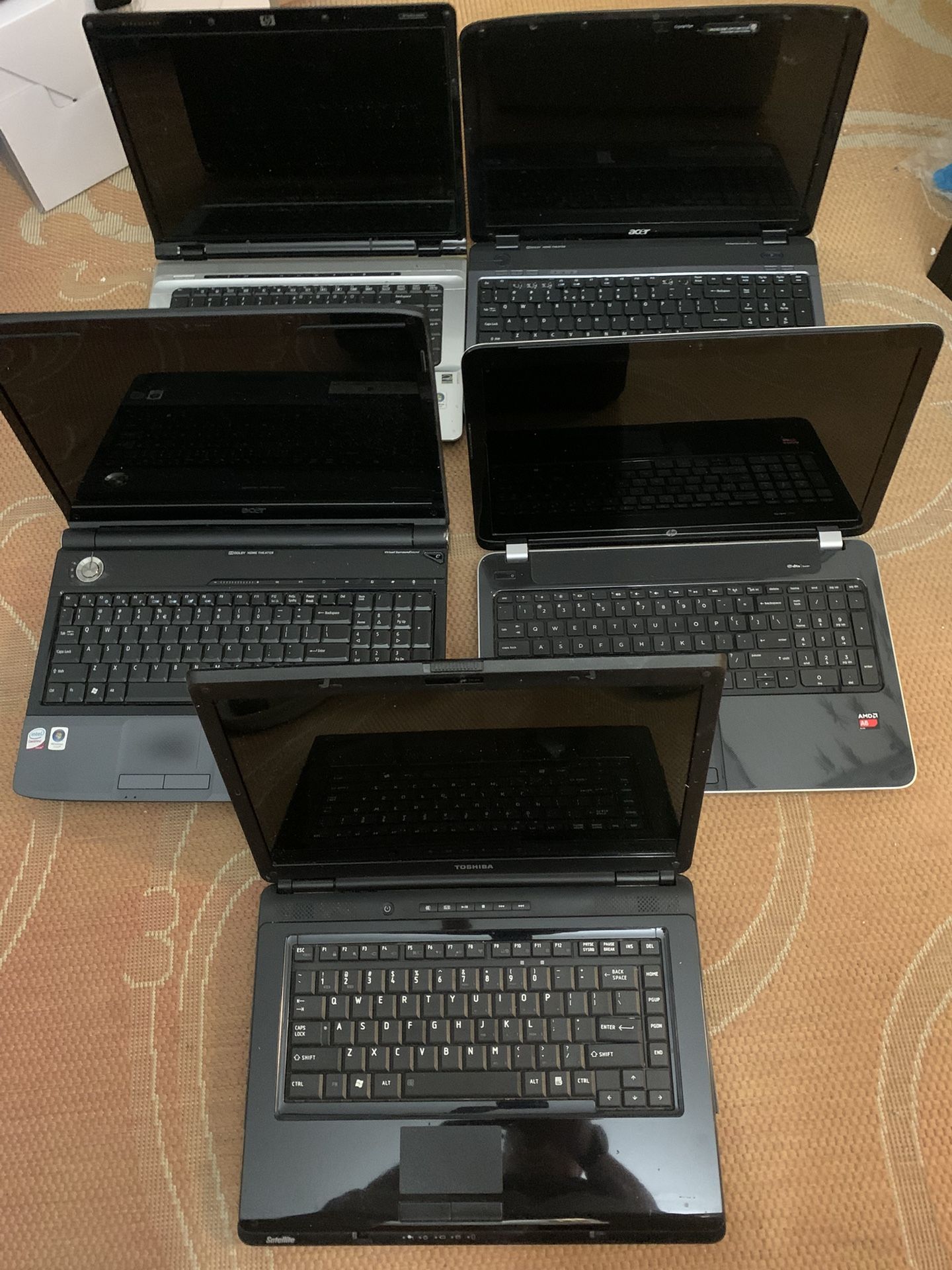 Parts. 6 Total Laptops. 2 HP pavilion, 2 Acer, 1 Toshiba Satellite.
