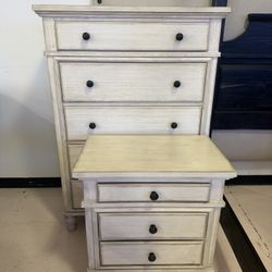 Ashley Furniture Dresser Set