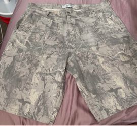 Hollister Men's Camo Print Shorts