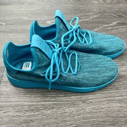 Baby blue Adidas Shoes. Pharrell Limited Edition, Size 7 Men’s 8.5 Womens