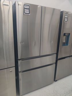 New LG
26 cu. ft. SMART Counter Depth MAX French Door Refrigerator with Internal Water Dispenser in