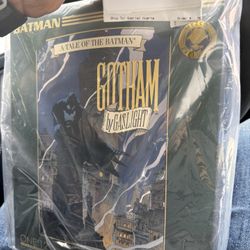 Gotham By Gas Light Batman Mezco Exclusive