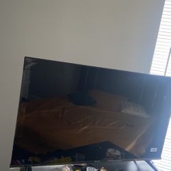 SMART ROKU TV 