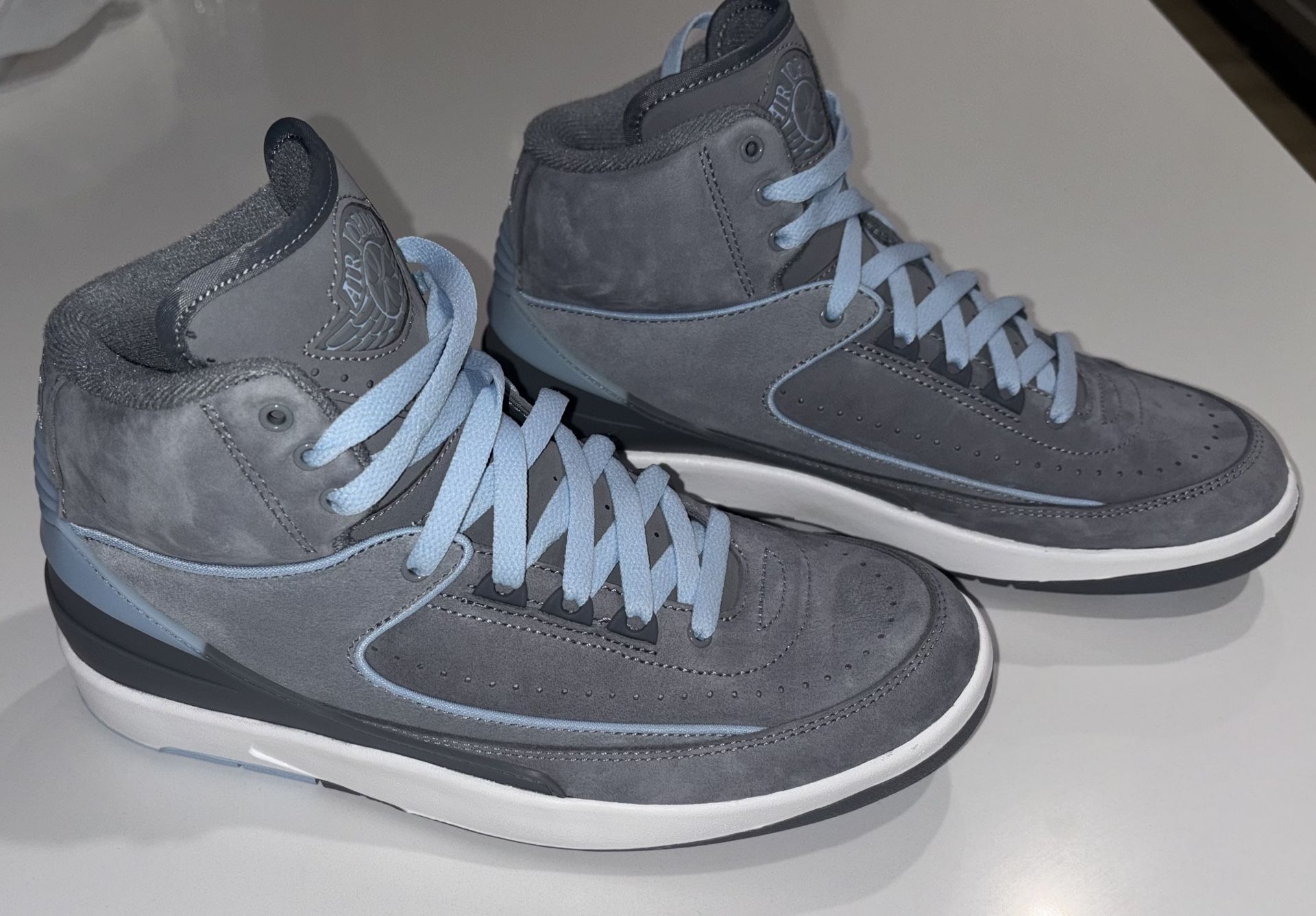 Jordan Retro 2 ‘Cool Grey/Ice Blue/White’ (Woman’s)