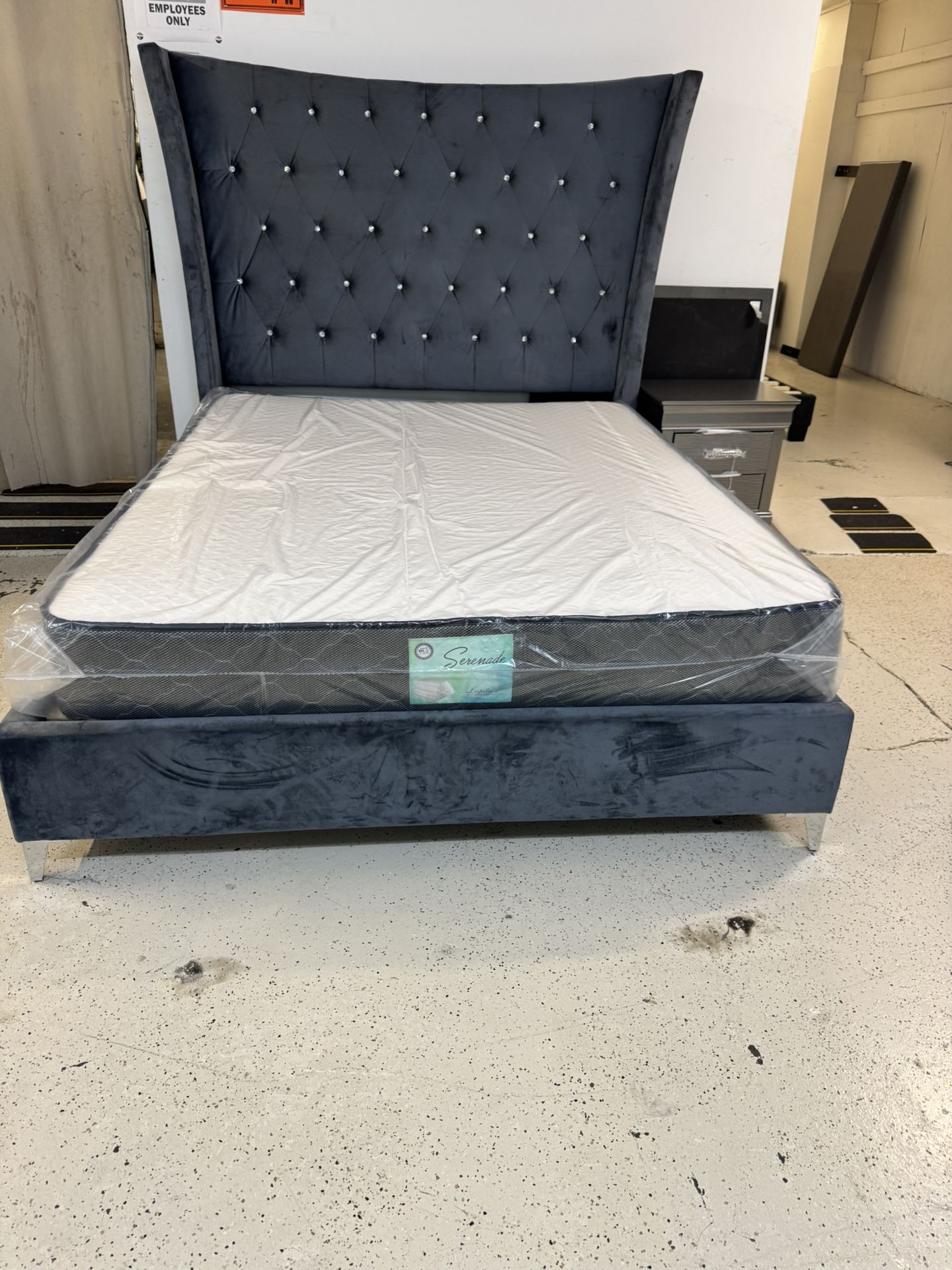 New Queen Size Velvet Bed Frame And Mattress