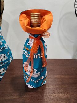 Dolfins Wine Bottle Carrier