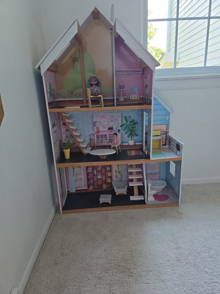Doll House