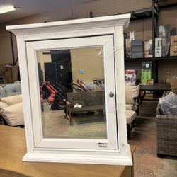 Home Decorators Medicine Cabinet (new)