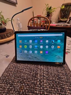 Amazon FireMax 11 Tablet with case and neoprene bag