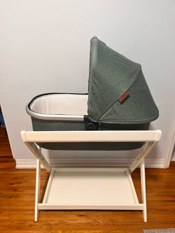Uppababy Bassinet and Stand for newborn