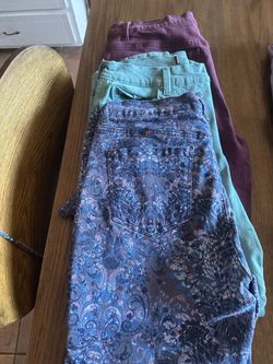 Gloria Vanderbilt Jeans & Capri’s