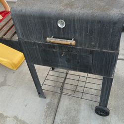 Large BBQ Grill- Nestor area