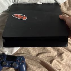 PS4 Slim