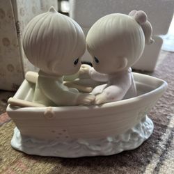 Precious Moments Friends Never Drift Apart - NEW in Box