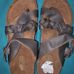 Womens shoes size 10