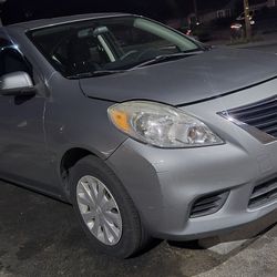 Nissan Versa Sv