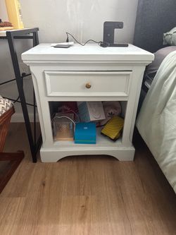 Solid Wood Dressers and nightstands