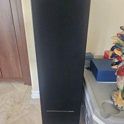 PolkAudio Speaker Pair Good Condition