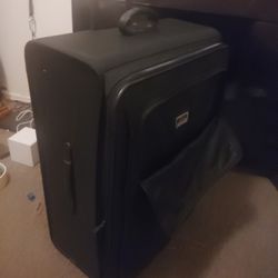 TUMI TRAVEL LUGGAGE