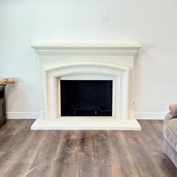 FIREPLACE MANTEL