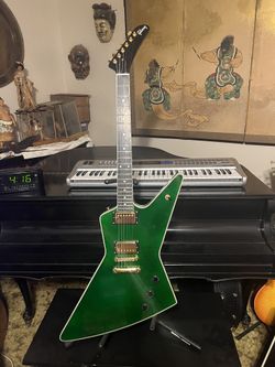 Replica Gibson Maple Top Custom Explorer Electric Guitar