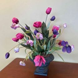 faux tulip flower Bouqet arrangement in vase/pot.
