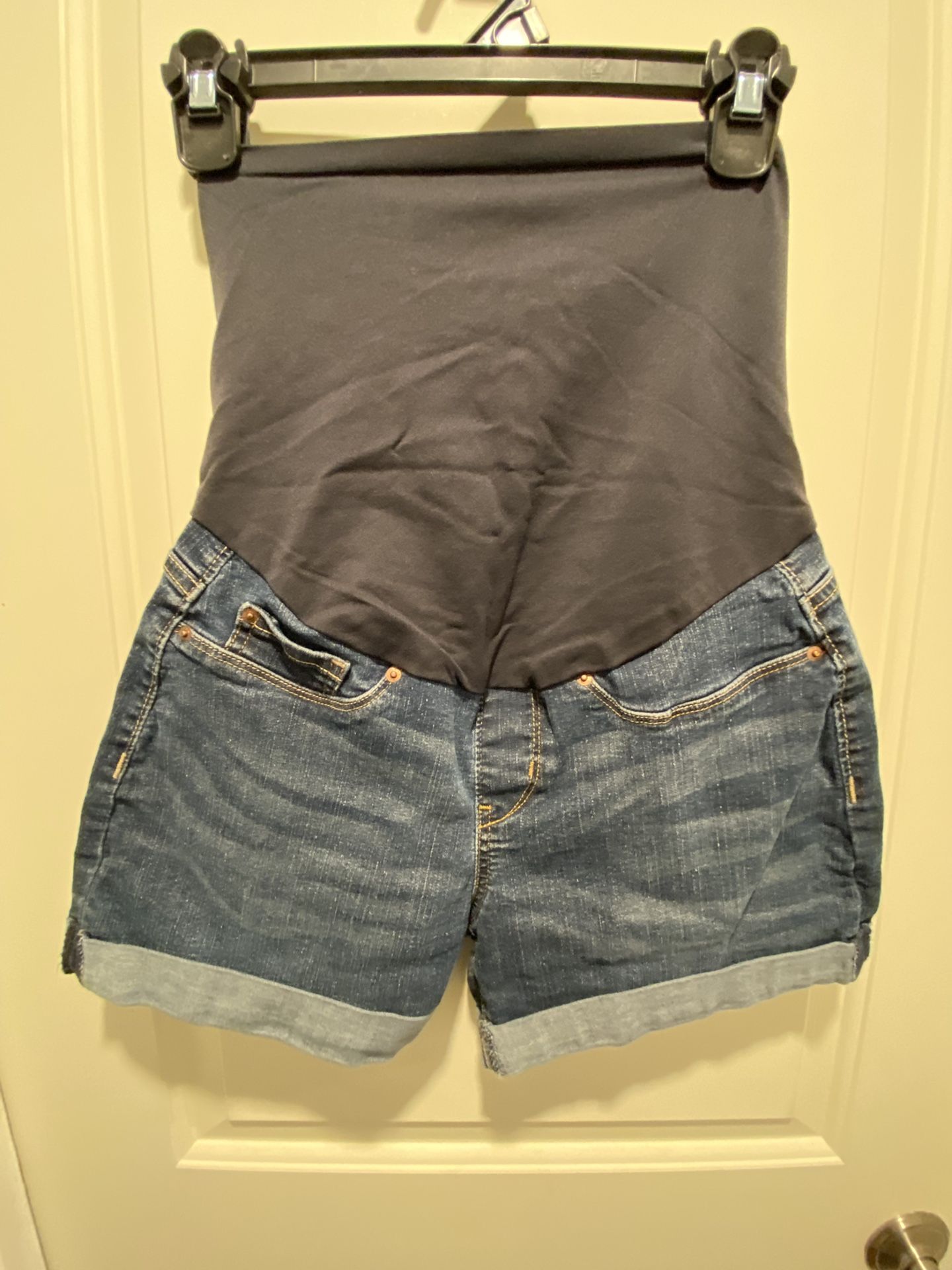 Maternity Shorts Size Small