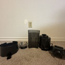 BLACK+DECKER Electric Juicer – Compact Fruit & Veg Juice Extractor