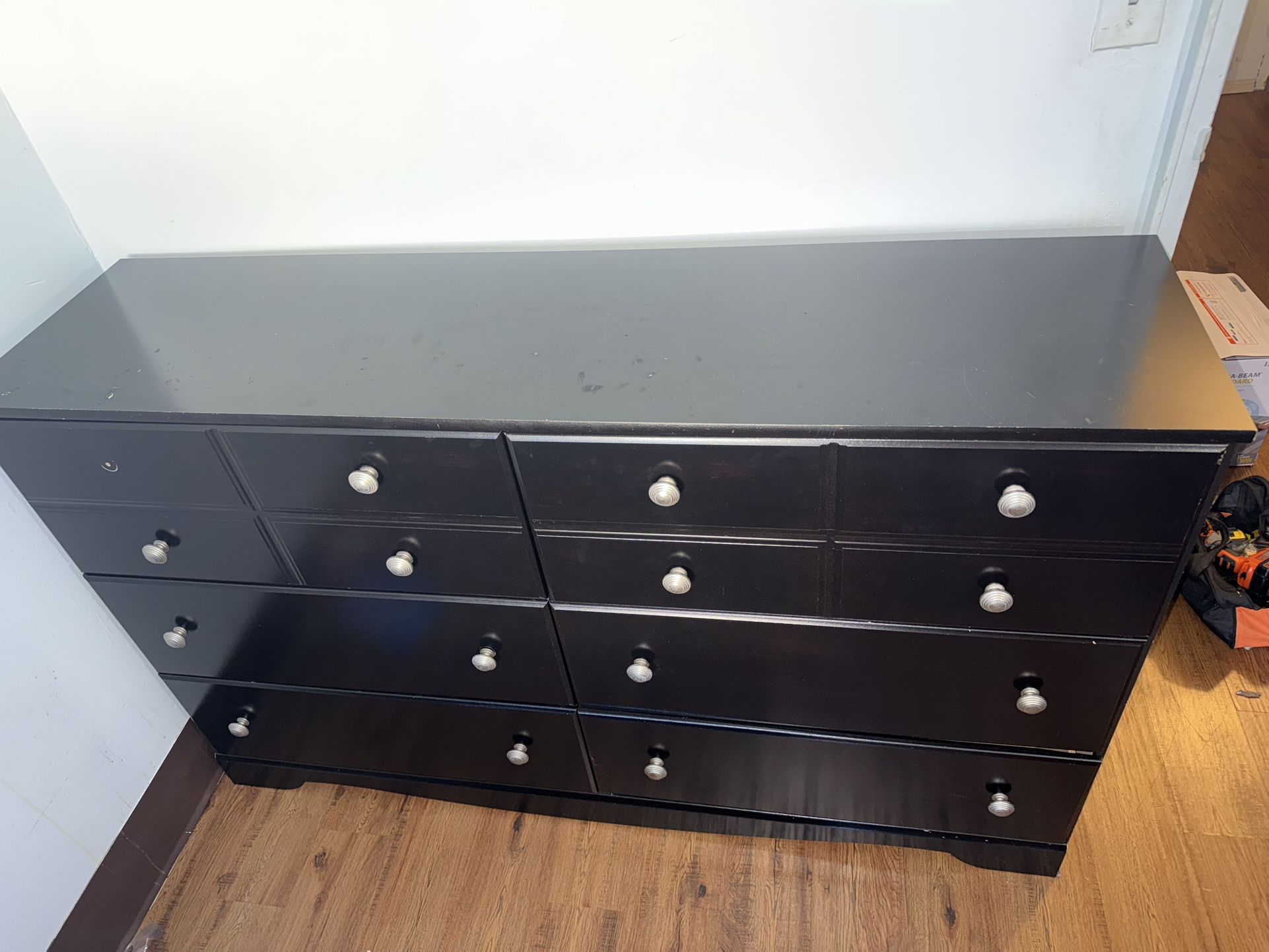 BEDROOM DRESSER