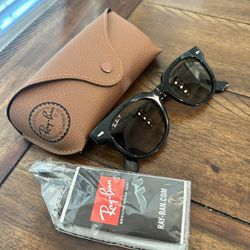 NEW with case and paperwork- Meteor Classic Ray Bans