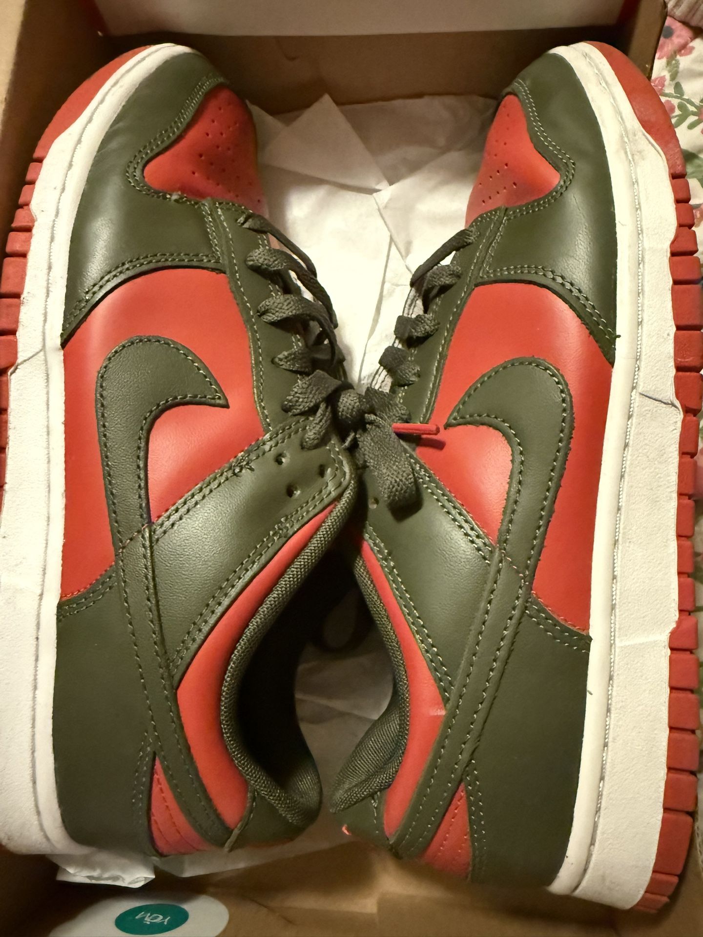 Freddy kreuger Dunks and High Top jordan 1’s gold/black Size 9 Sold Together$125